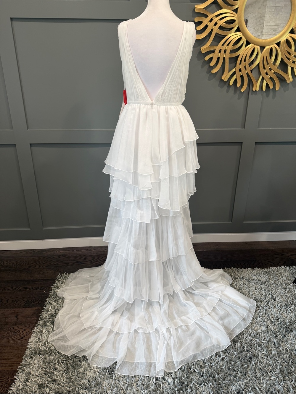NWT Mac Duggal Deep V-neck Ruffled Maxi 55320 White Gown Size 8 - Picture 5 of 12
